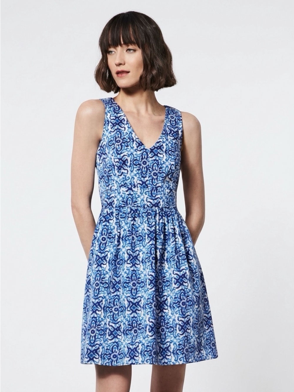 MILLY Mini Dress Size 8 Design Nation Coastal Mosaic Blue White Sleeveless